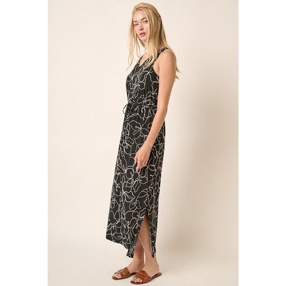 Mittoshop Side Slit Flower Print V-Neck Side Slit Sleeveless Maxi Dress | Black - Picture 6 of 7